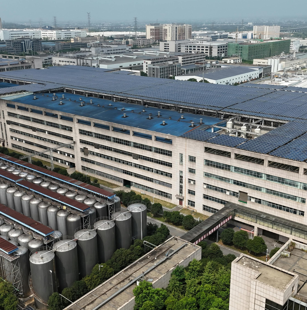 Commercial rooftop solar panel installation